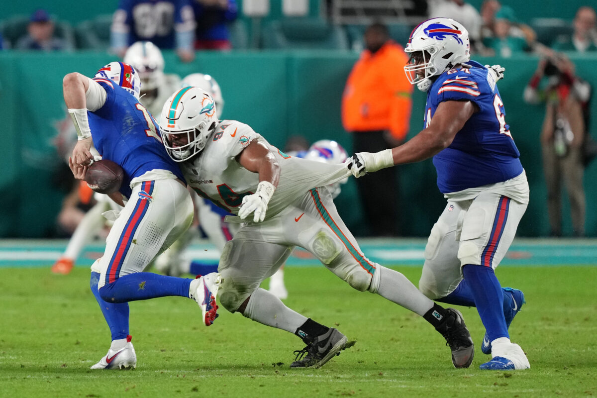 Christian Wilkins agrees to terms with Raiders, what it could mean for Leonard Williams