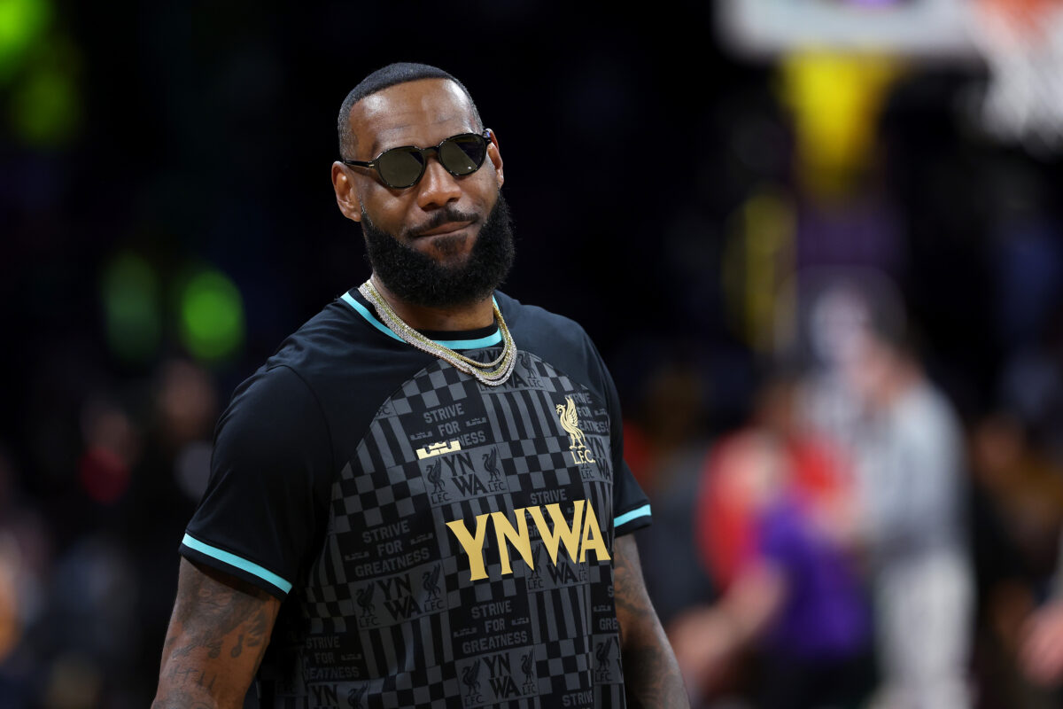 LeBron sitting with Jeanie Buss and Linda Rambis during a Lakers timeout led to so many jokes