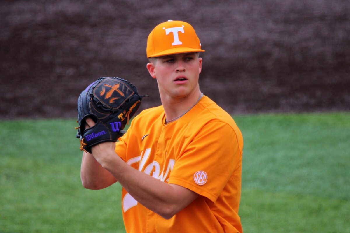 Tennessee baseball extends win streak to 14 games