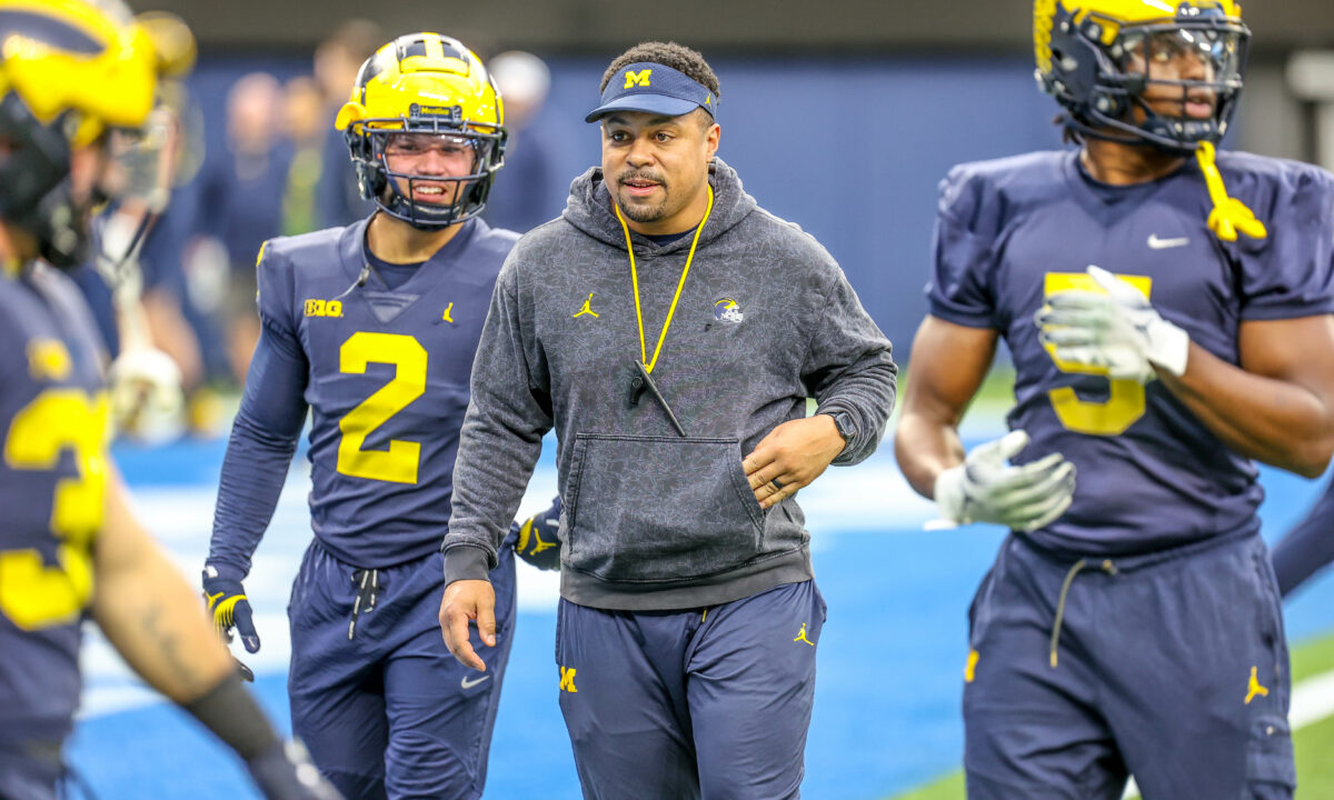 The Detroit News: Mike Hart out as Michigan football running backs coach
