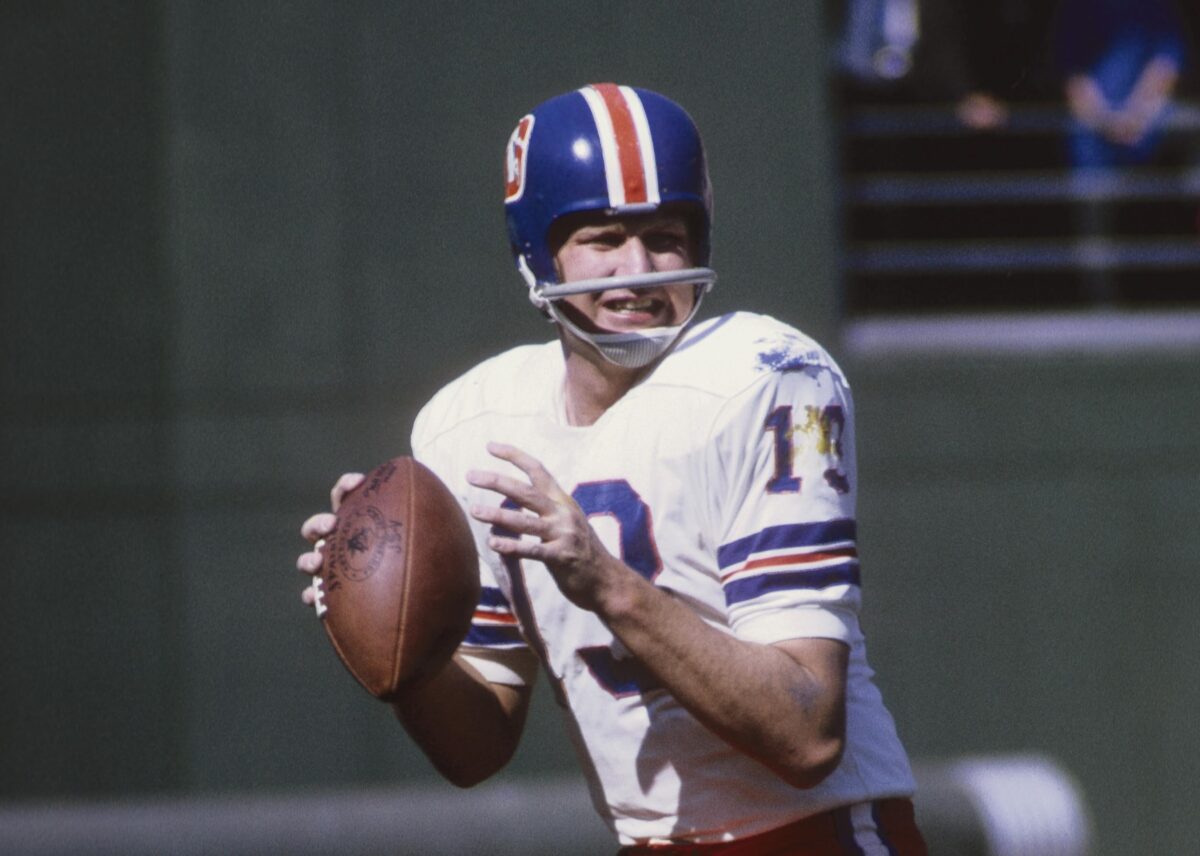 Former Broncos quarterback Steve Tensi dies at 81