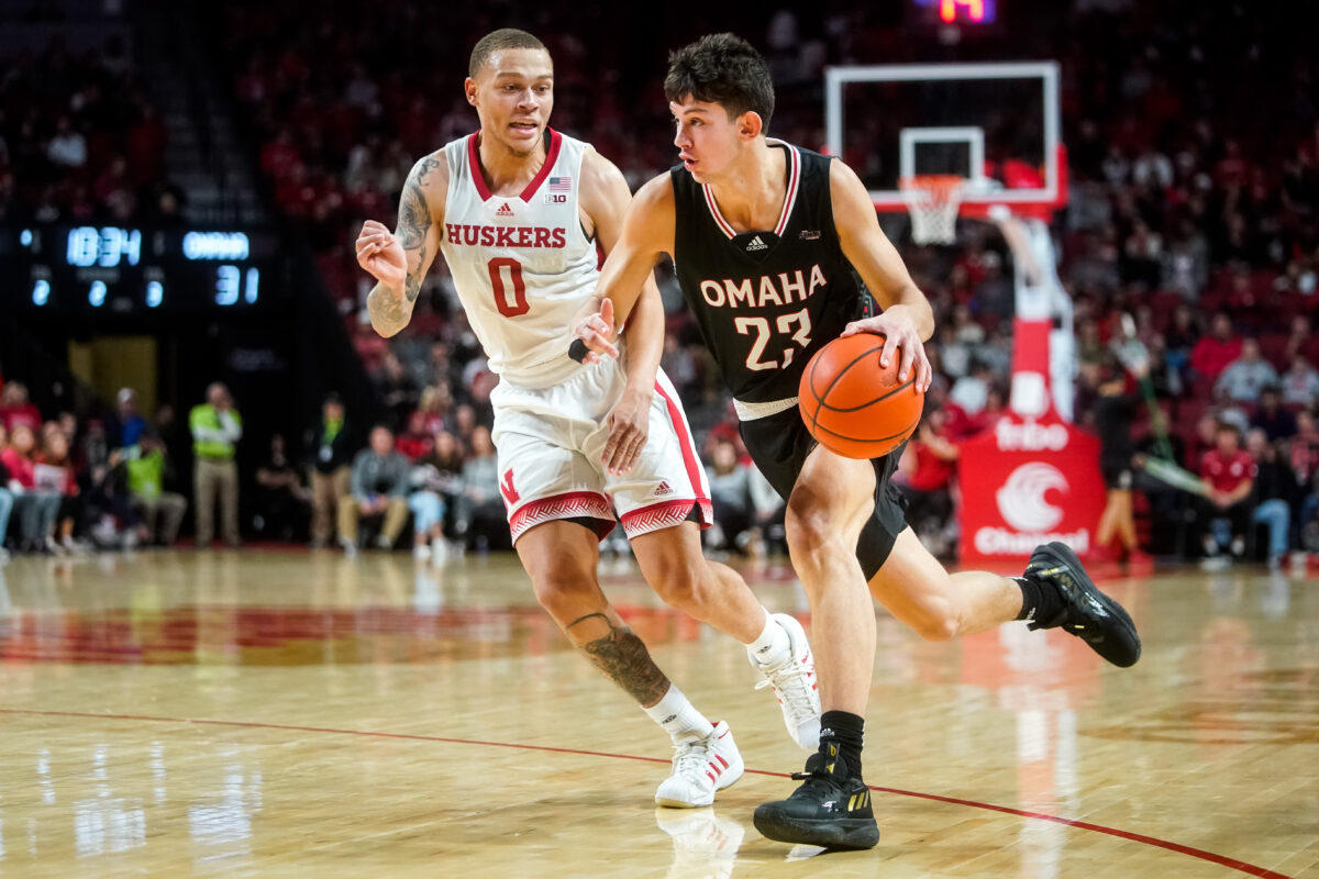 Wisconsin basketball gets visit from one of the transfer portal’s top players