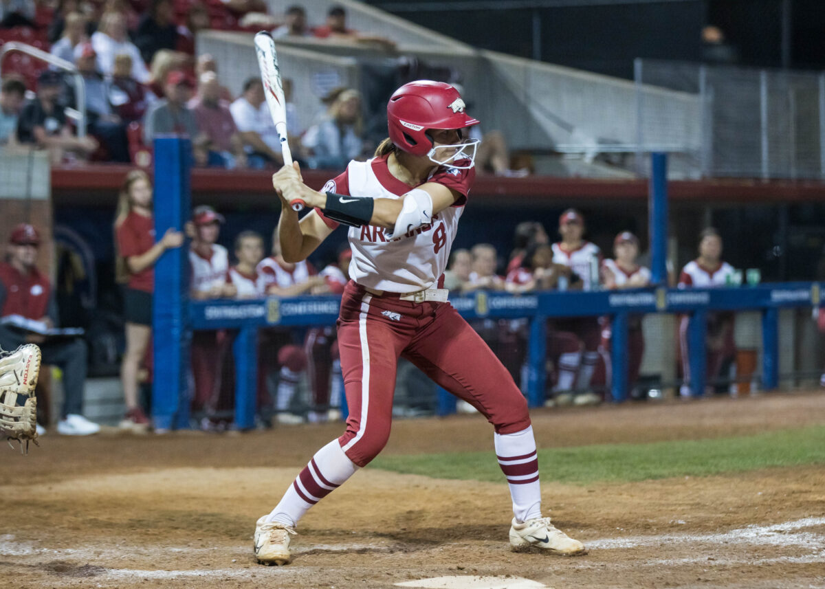 Hogs fall Sunday, drop series to Mississippi State