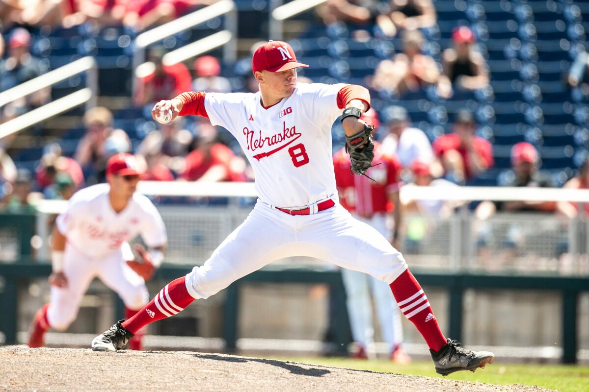 Huskers score five unanswered runs to defeat College of Charleston 5-3