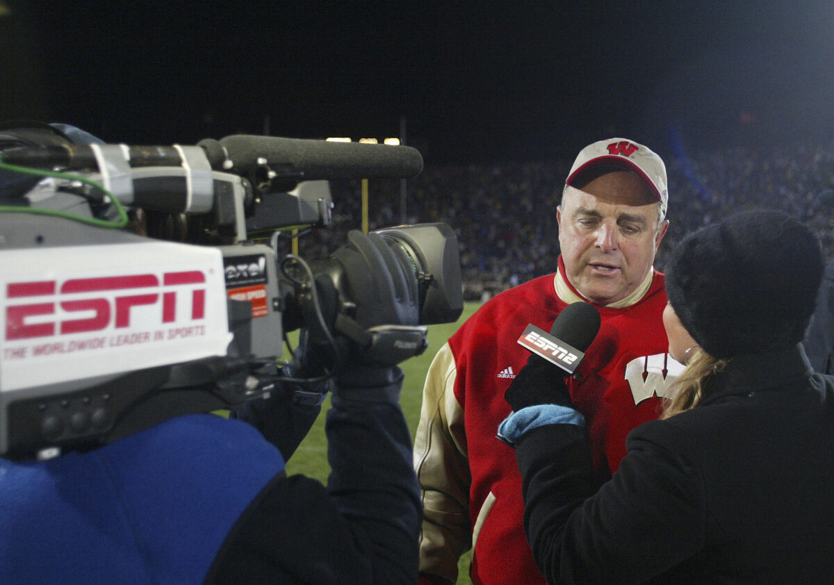 Former Ohio State player apologizes after spreading fake rumor about Wisconsin legend Barry Alvarez