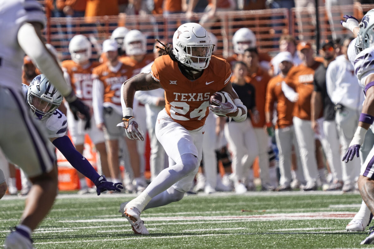 Panthers reportedly have top-30 visit scheduled with Texas RB Jonathon Brooks