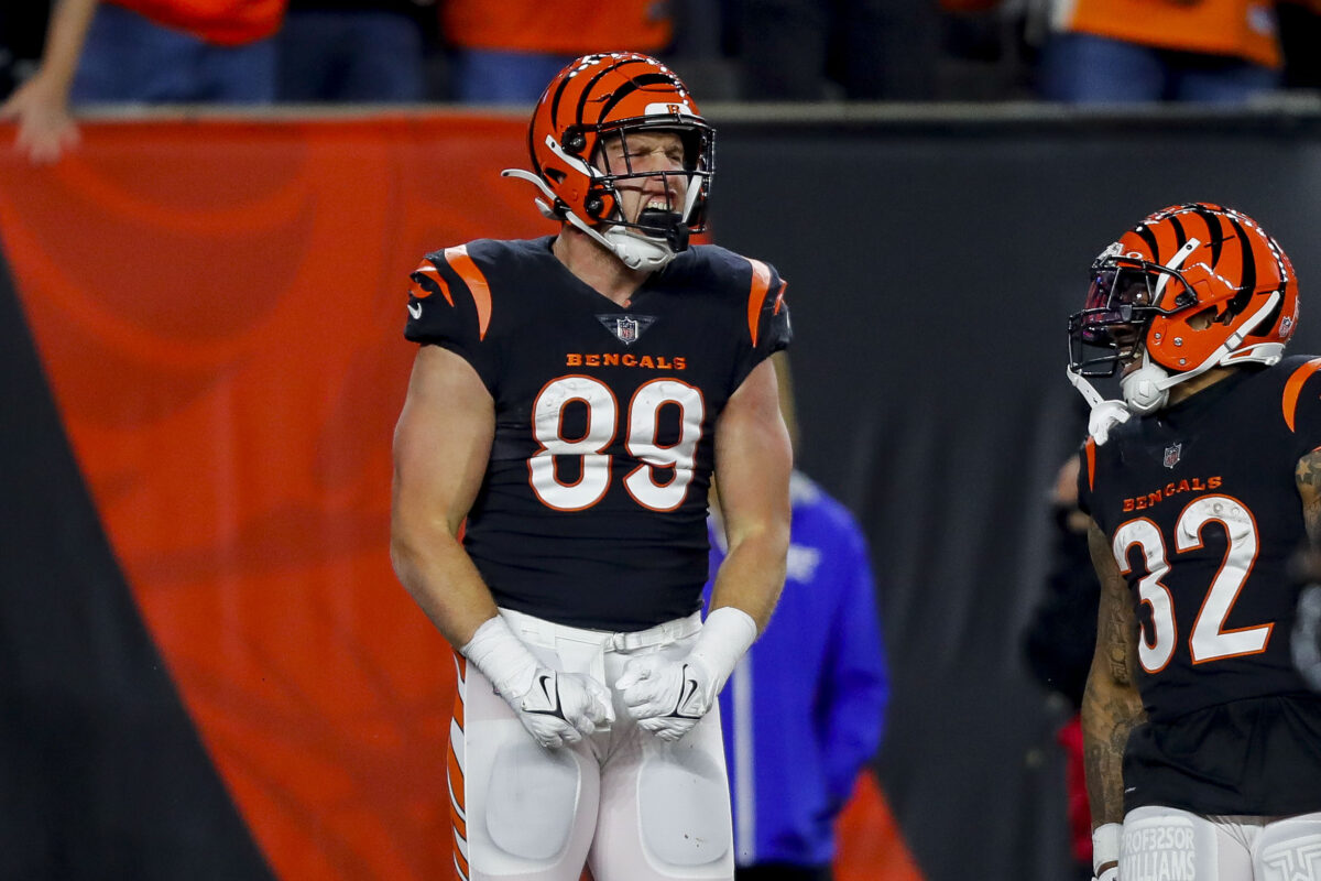 Bengals re-sign TE Drew Sample to 3-year deal