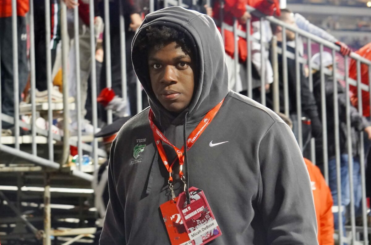 Former Georgia offensive tackle commit includes Vols in top 10