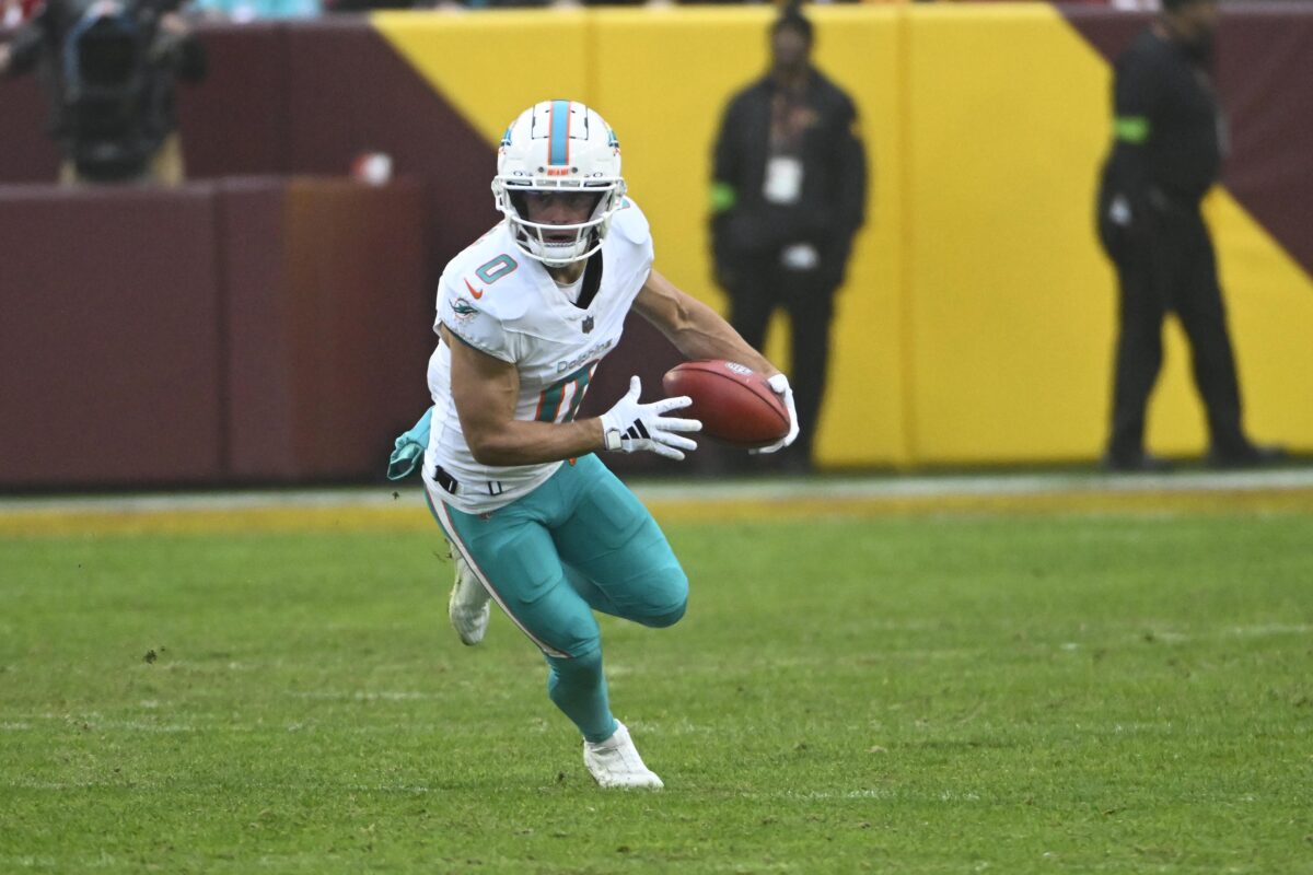 WATCH: Braxton Berrios seems ecstatic to be re-signing with the Dolphins