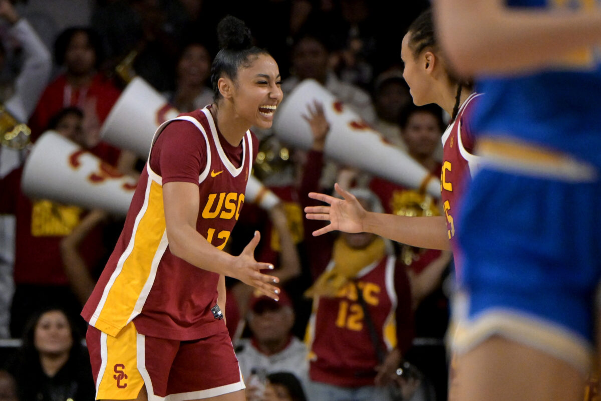 Silver medal: USC women’s basketball finishes 2nd in final Pac-12 hoops season