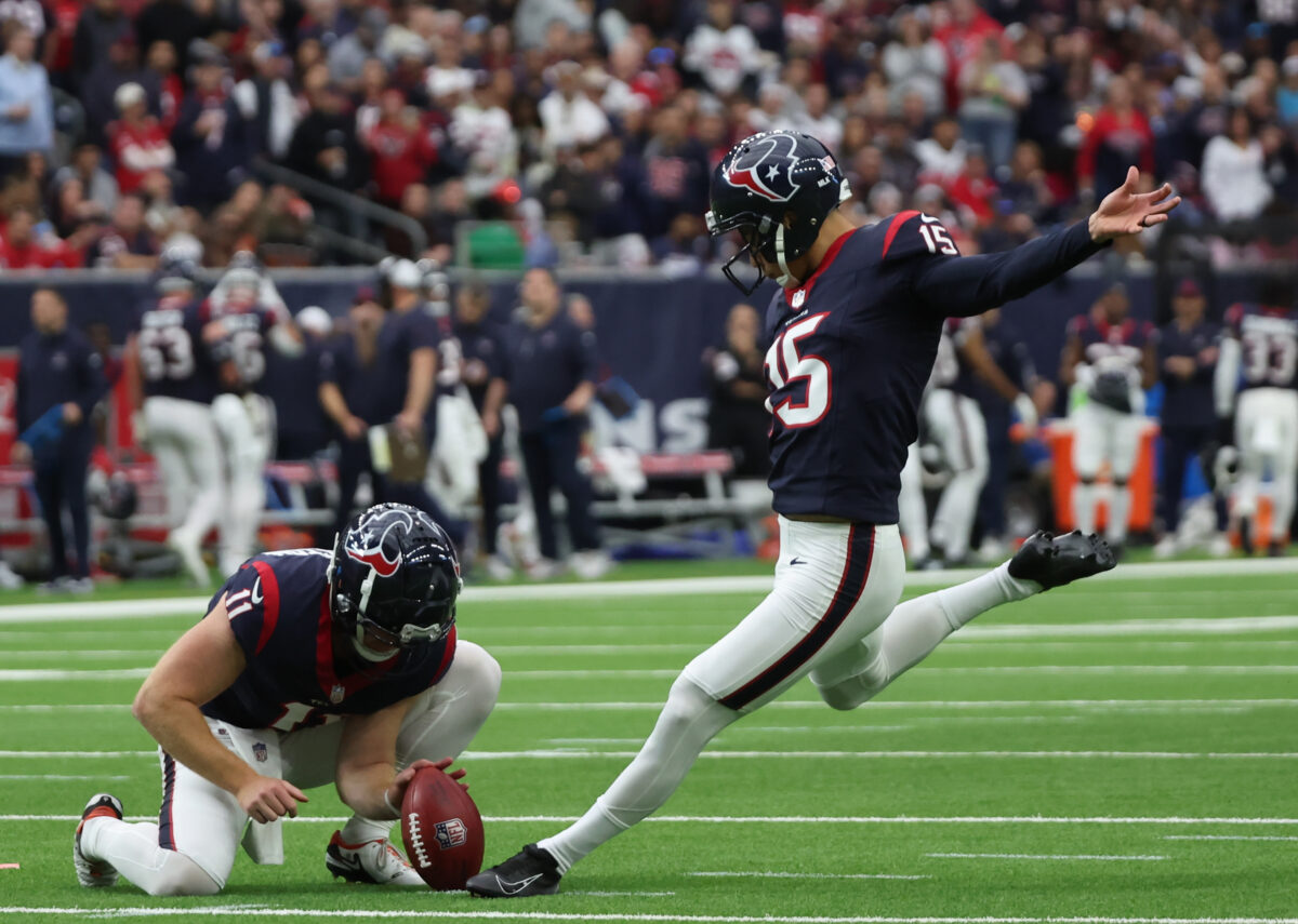 Texans agree to 3-year, $15.9M extension with Ka’imi Fairbairn
