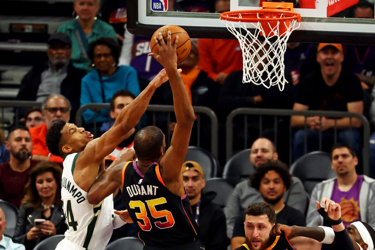 Phoenix Suns at Milwaukee Bucks odds, picks and predictions