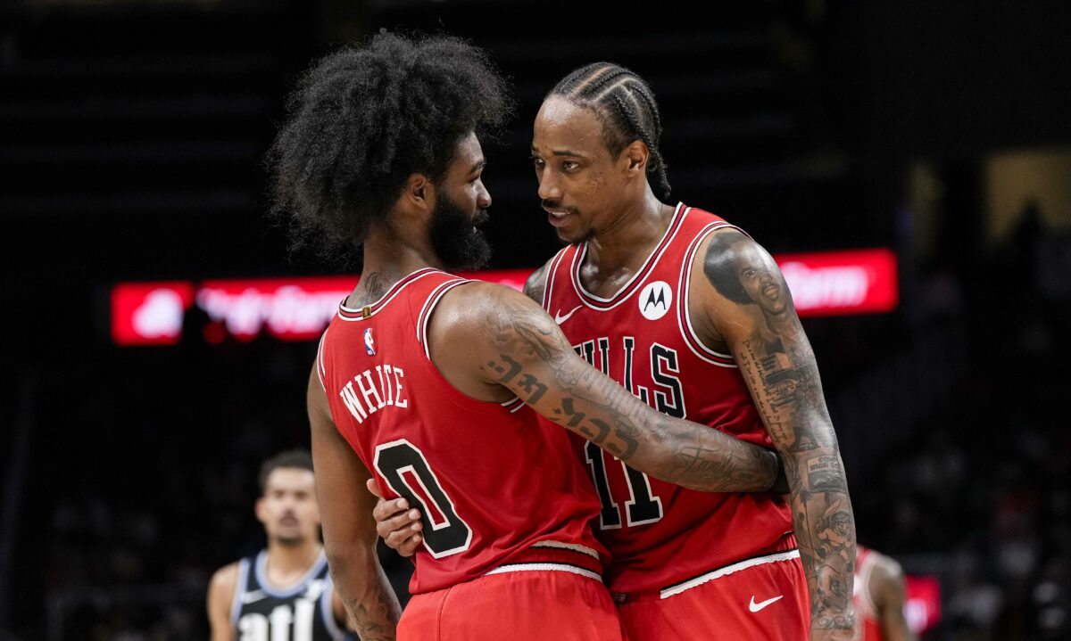 DeMar DeRozan trys to lift up Coby White amid post-injury struggles