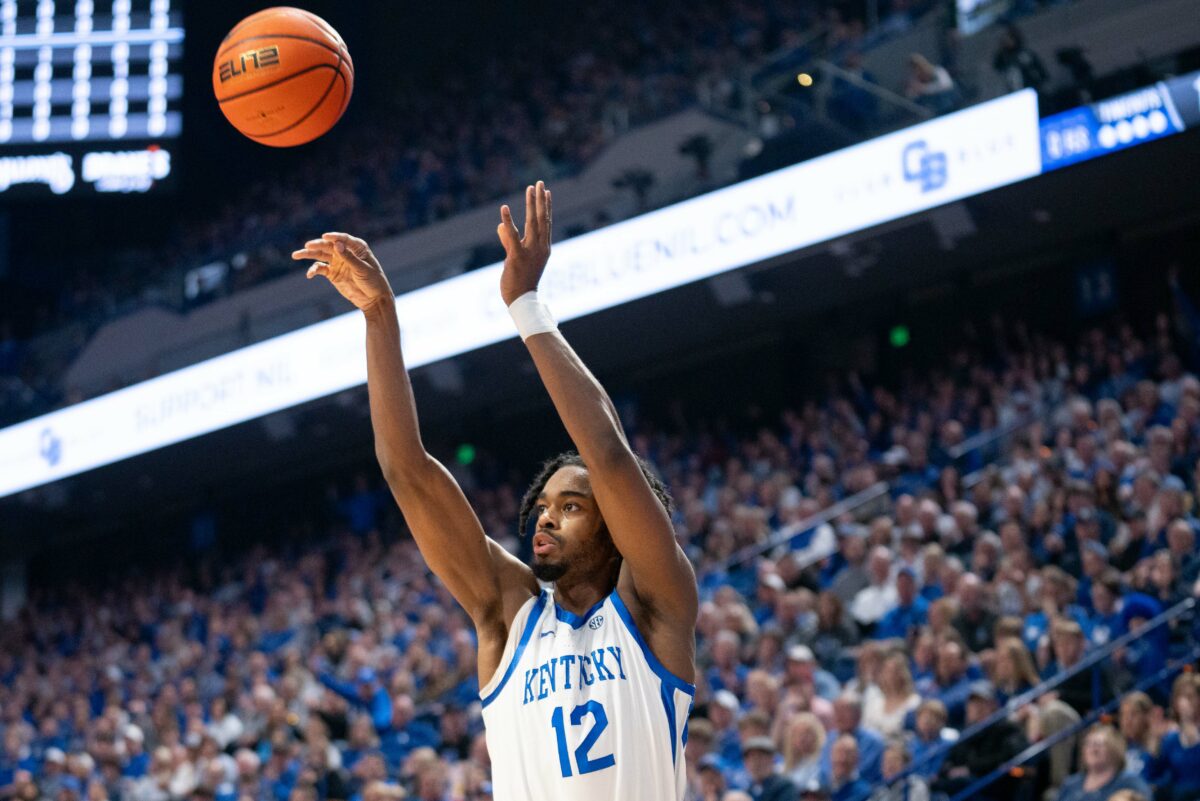 Antonio Reeves Named Finalist for Jerry West Award