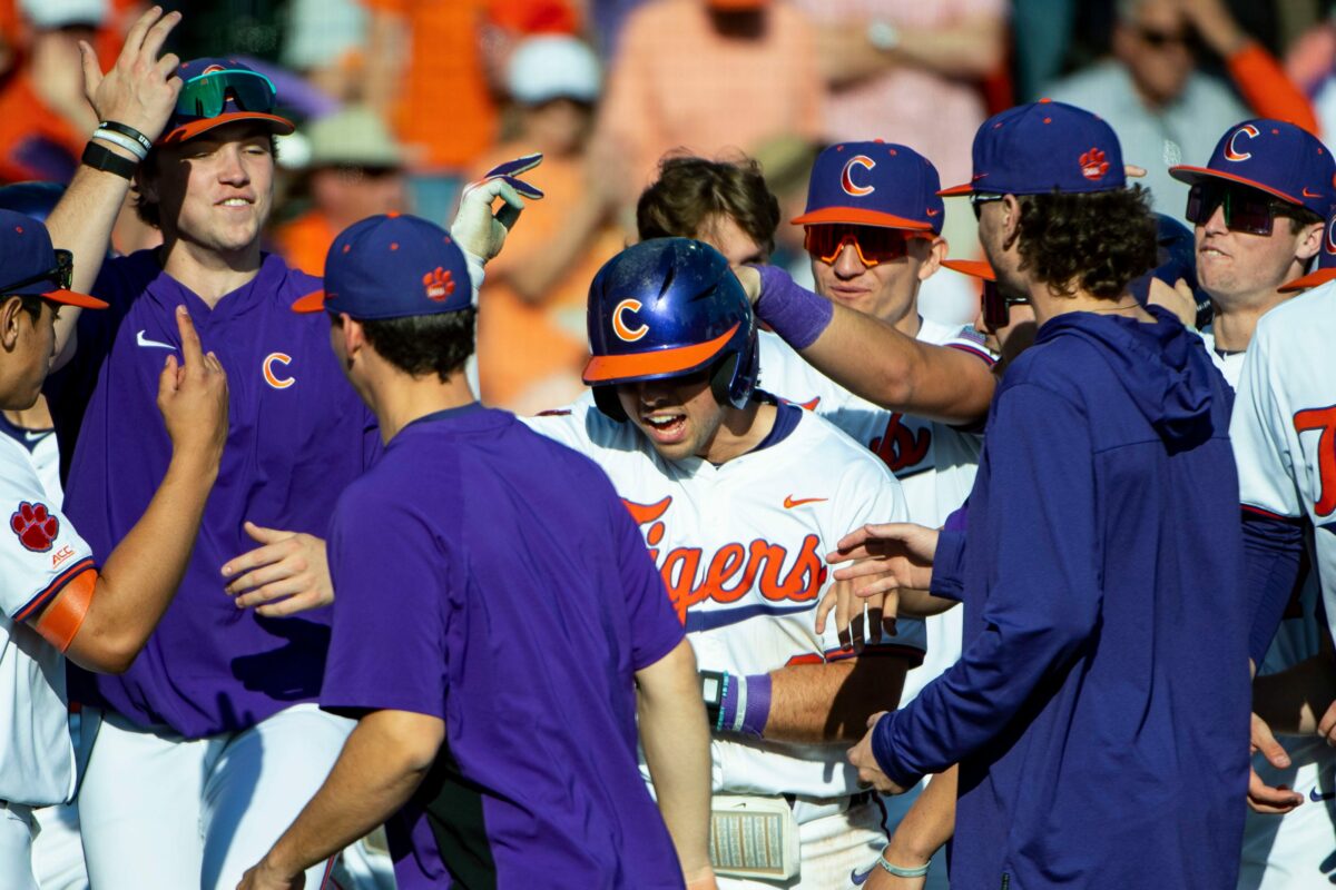 Clemson picks up 13-3 victory over Winthrop in midweek play
