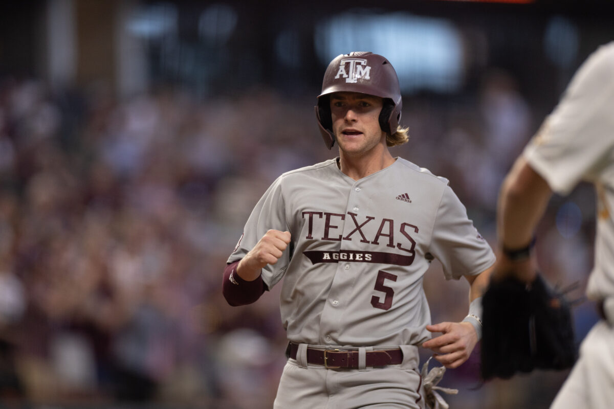 No. 6 Texas A&M baseball team mounts late comeback to remain unbeaten and avoid upset