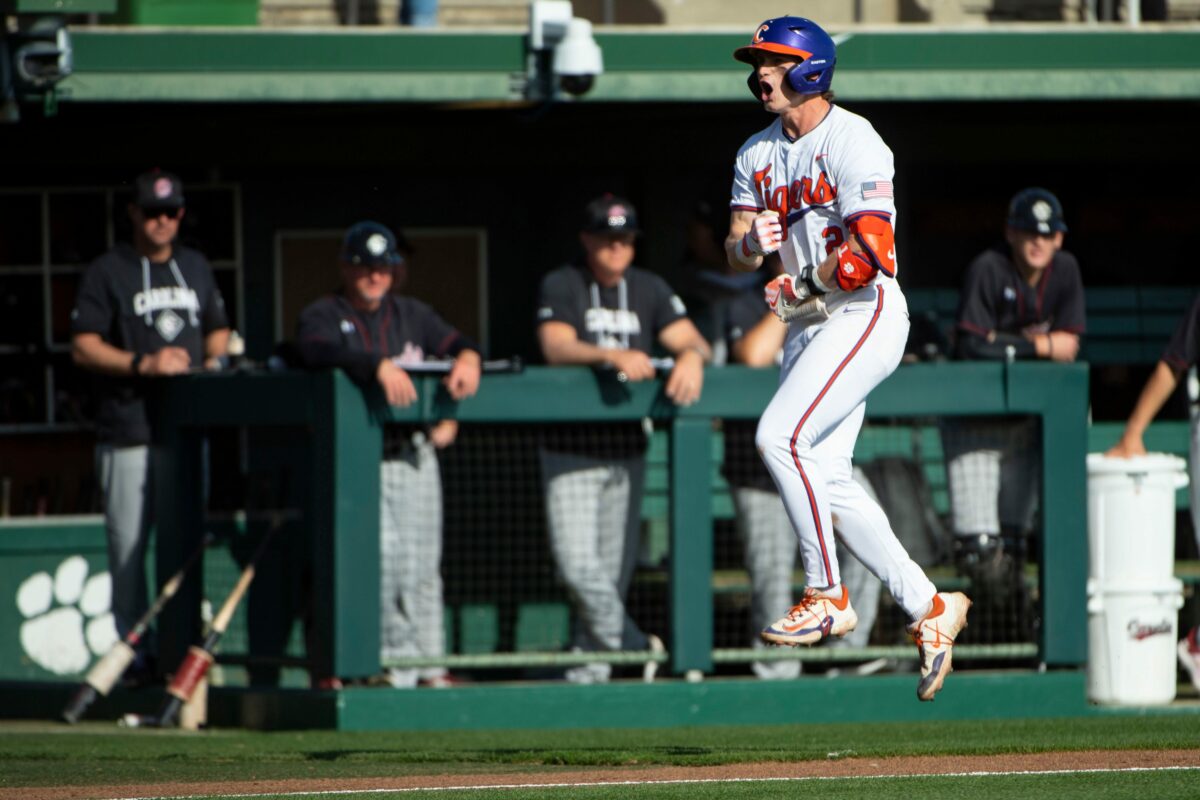 Clemson hands Florida State first loss in doubleheader