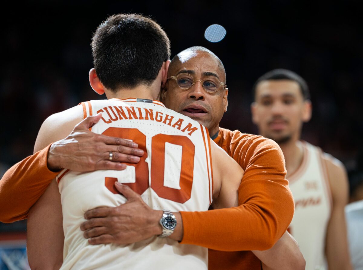 ‘Horns down the Sooners, 94-80