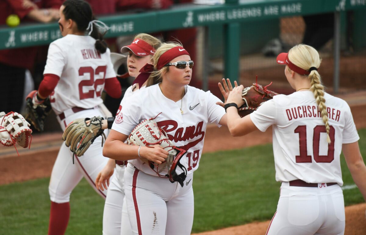 Alabama moves up in latest USA TODAY/NFCA Coaches Poll Top 25