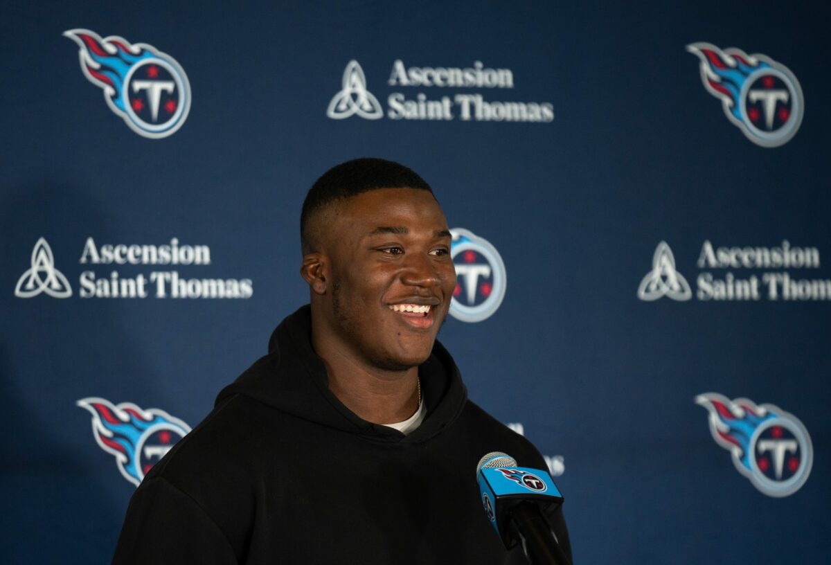 Grade for Titans’ signing of LB Kenneth Murray