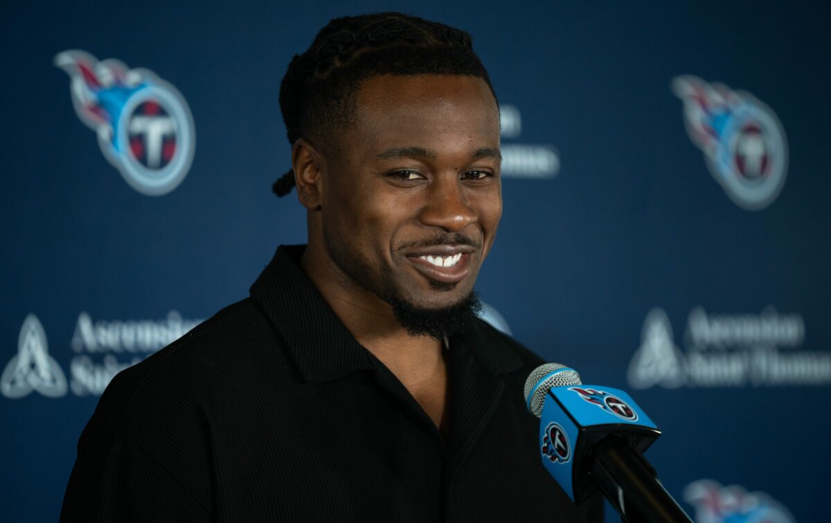 Titans CB Chidobe Awuzie having trouble picking a jersey number