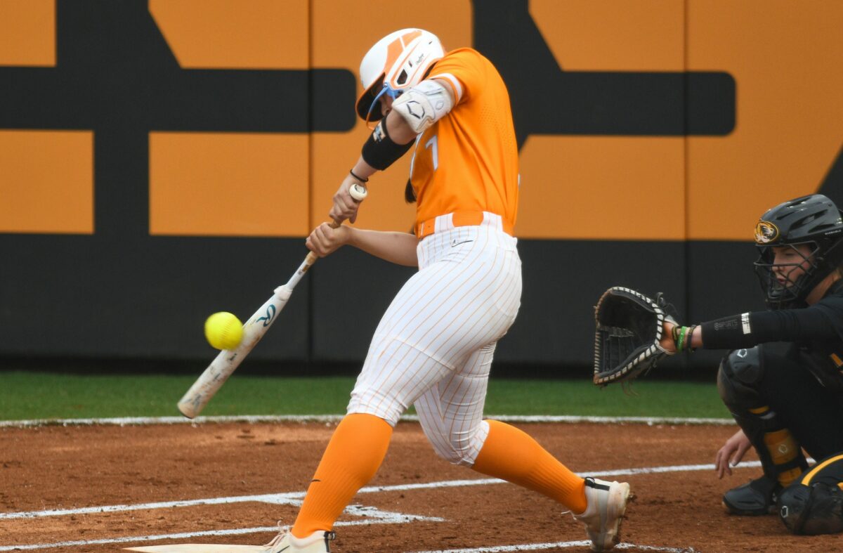 Lady Vols shut out Missouri to complete series sweep