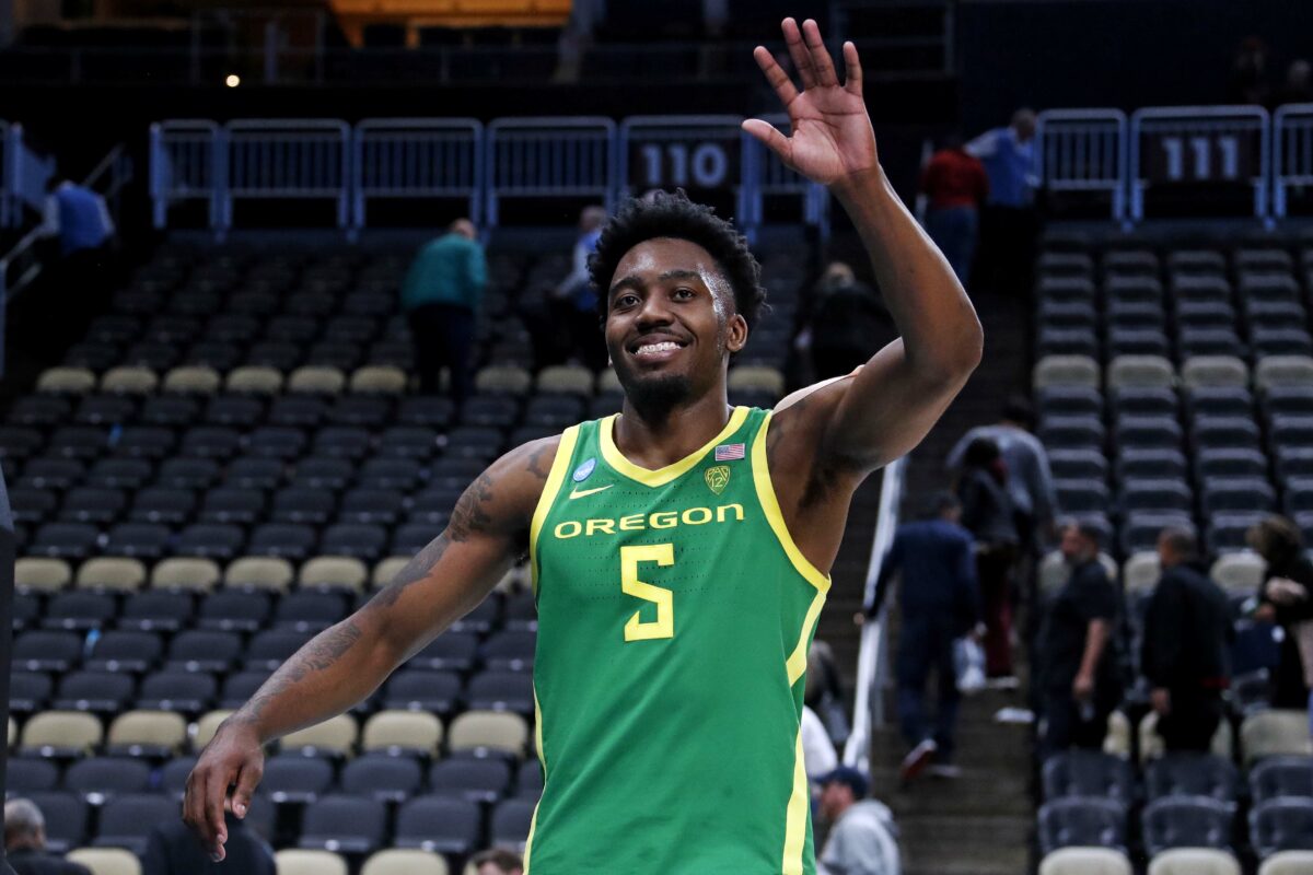 Trash talk from a former teammate inspired Oregon’s Jermaine Couisnard to drop 40 points in a bracket-busting win