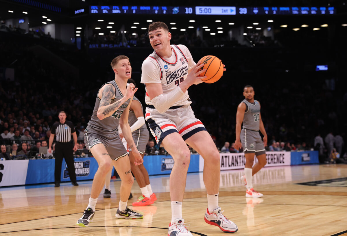 Potential Thunder draft prospect Donovan Clingan leads UConn past Stetson in dominant win