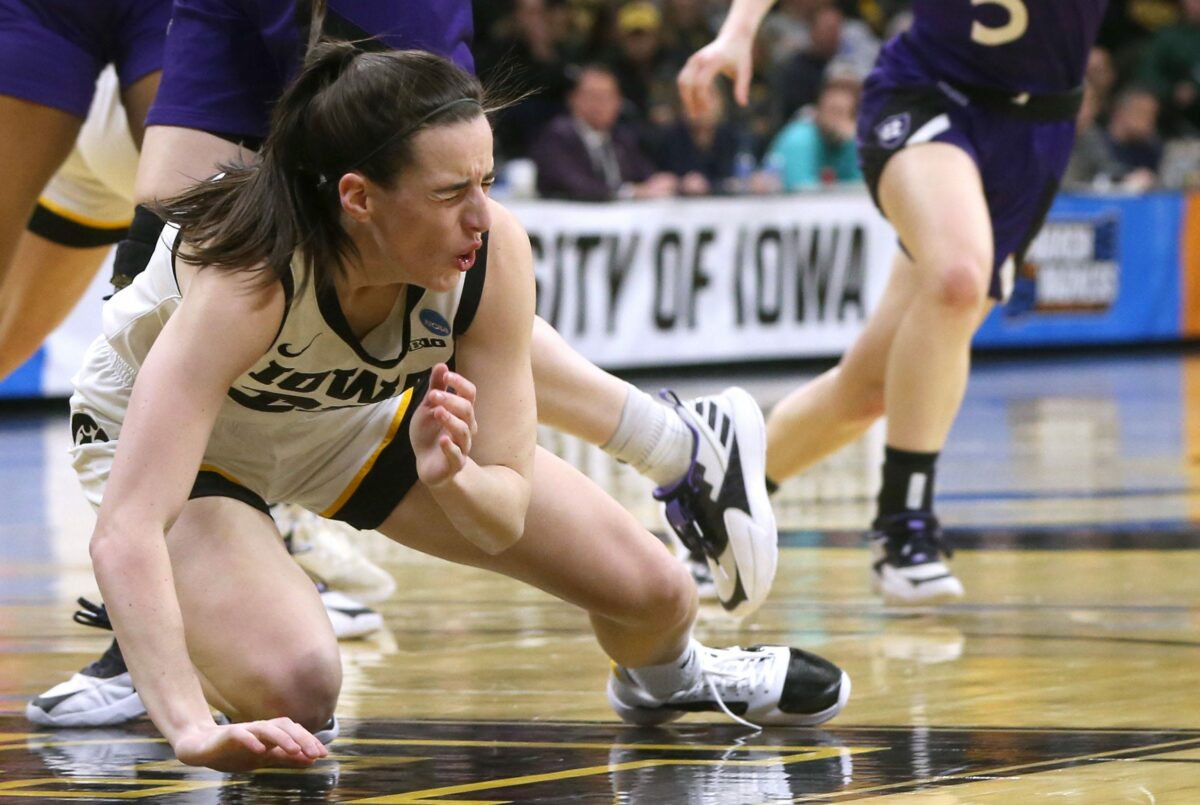 Caitlin Clark reacts to receiving a ‘stinger’ to the face vs. Holy Cross: ‘It wasn’t on purpose’