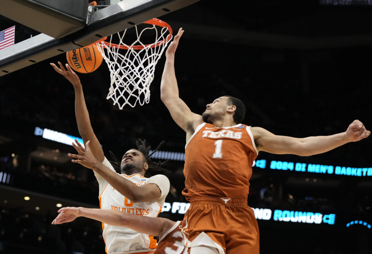 Tennessee defeats Texas, advances to NCAA Tournament Sweet 16