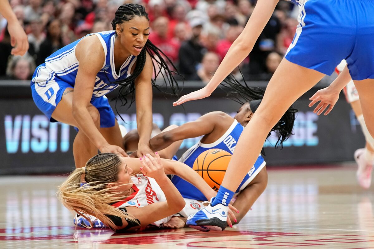Can the Duke defense slow down Paige Bueckers?