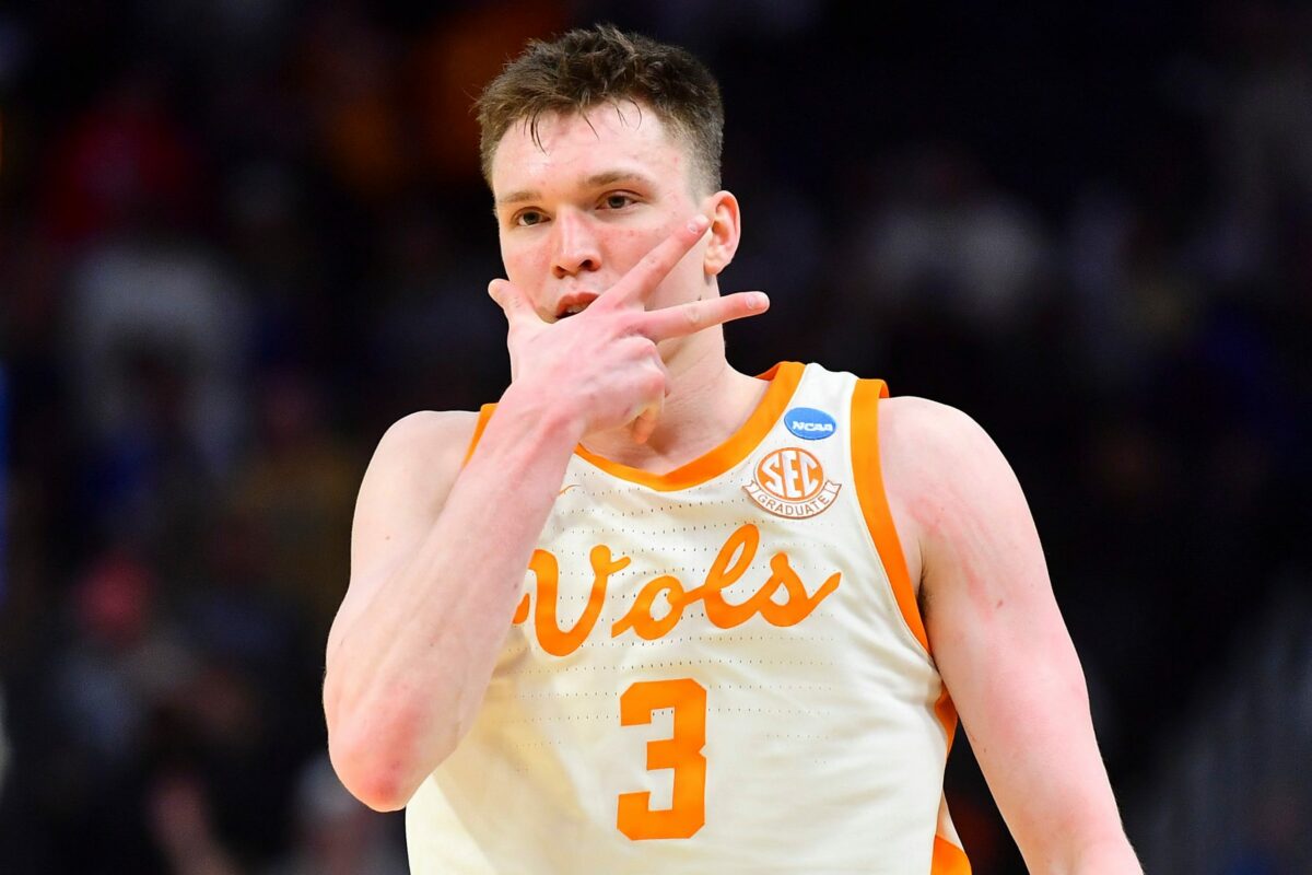 Potential Thunder draft prospect Dalton Knecht leads Tennessee to win over Creighton