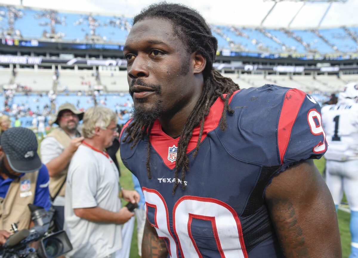 Panthers OLB Jadeveon Clowney: ‘I grew up the biggest fan of Julius Peppers’
