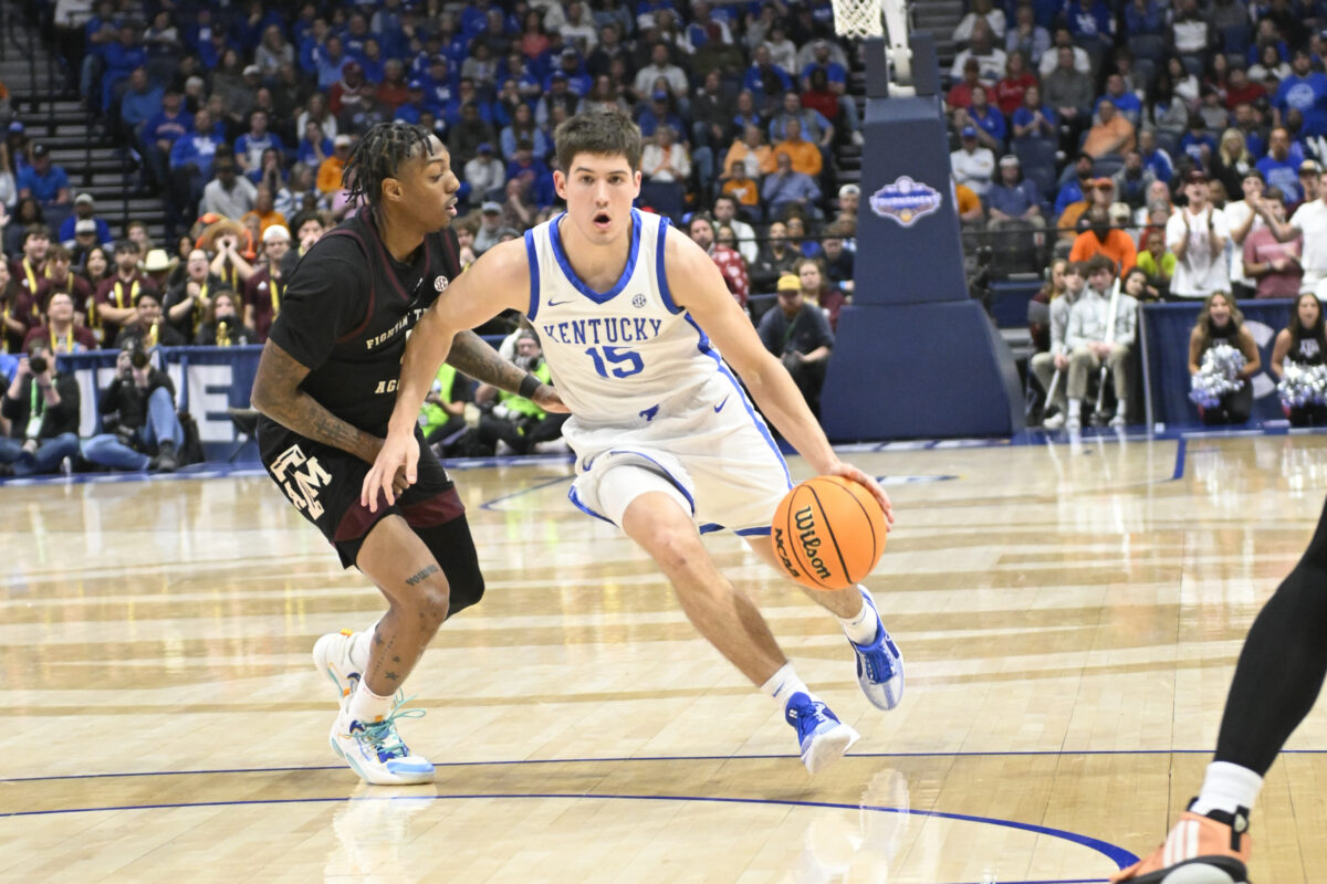 The latest 2024 NBA mock draft from ESPN has 2 Kentucky stars in the top 10