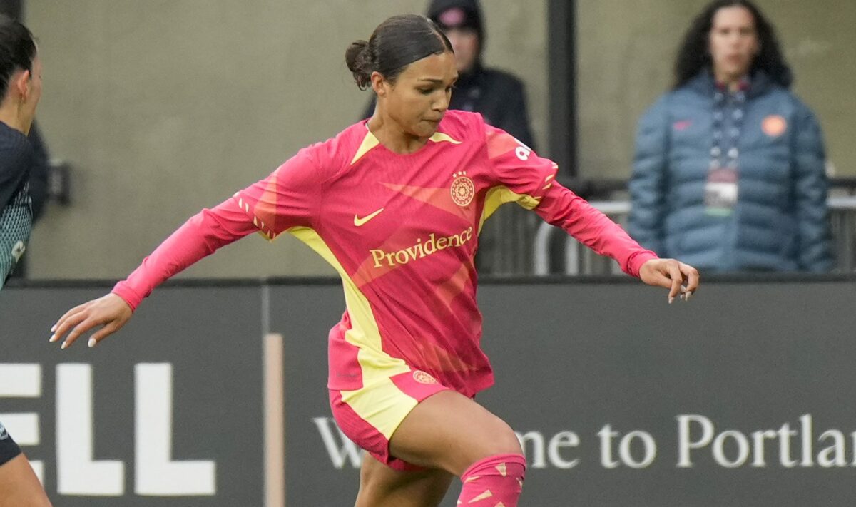 NWSL has new top earner (again) as USWNT star Smith signs new Thorns deal