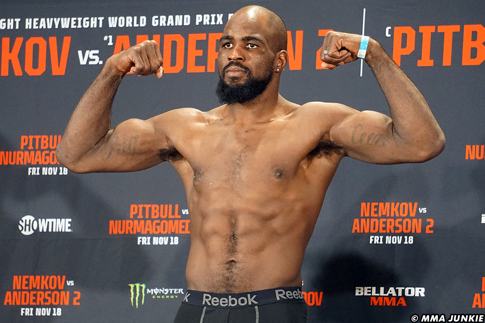 Bellator Champions Series: Belfast weigh-in results: Title fights official, one fighter heavy