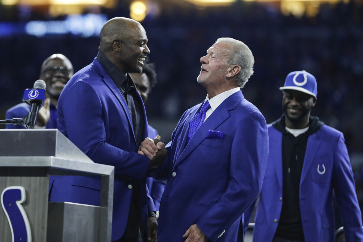 Dwight Freeney bestows Hall of Fame honor on Jim Irsay