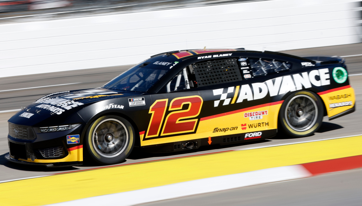 Blaney fights back to a top five after early Martinsville miasma