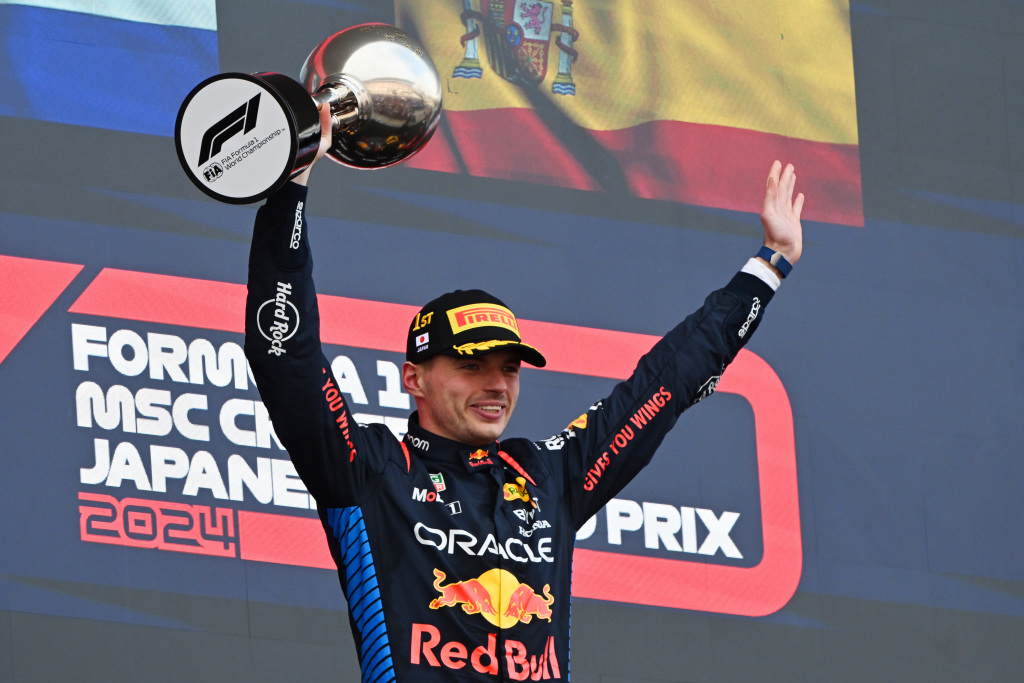 Verstappen cruises to Japanese Grand Prix victory