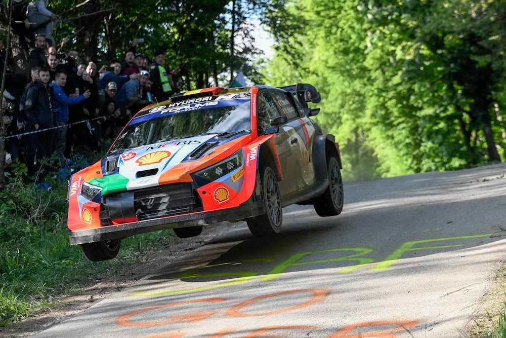 Neuville leads WRC Croatia Rally 3-way fight after Saturday twists