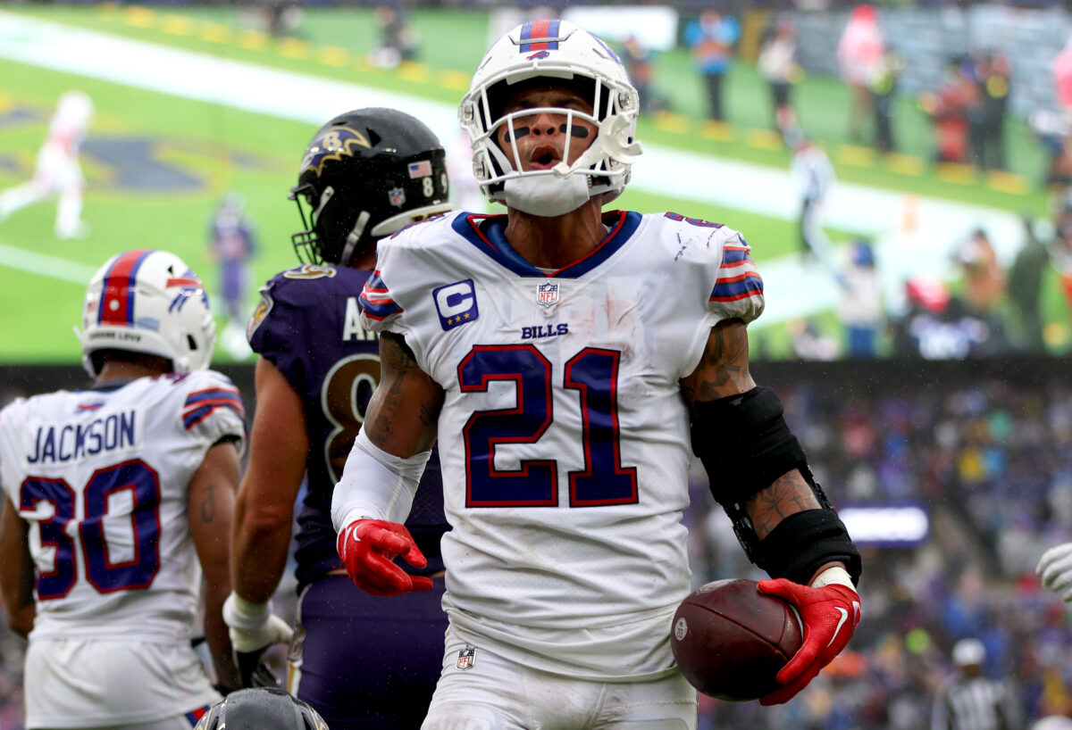 Jordan Poyer jokes about facing Josh Allen in the open field during Bills-Dolphins