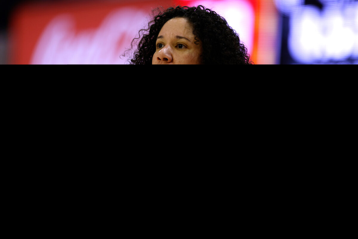 Kara Lawson reportedly not pursuing vacant Tennessee job, will stay at Duke