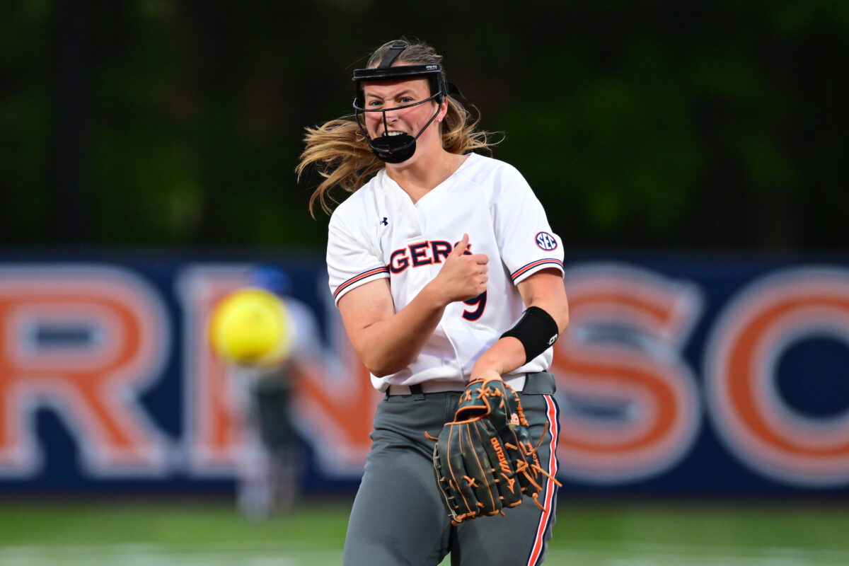 Maddie Penta, Shelby Lowe combine for no-hitter in Auburn’s drubbing of UAB