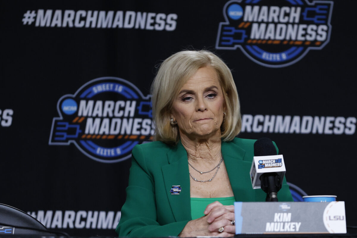 LSU’s Kim Mulkey reveals postgame comments to Iowa’s Caitlin Clark: ‘I sure am glad you leaving’