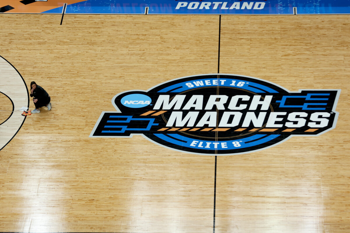 How the NCAA says it fixed the women’s Portland court before UConn-USC Elite Eight game