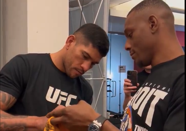 Video: Alex Pereira, Jamahal Hill cross paths ahead of UFC 300 main event