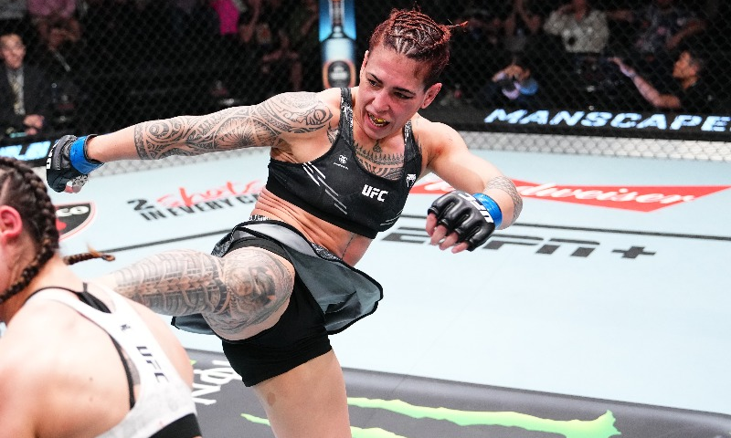Nora Cornolle shuts down Melissa Mullins with knee, head kicks at UFC Fight Night 240