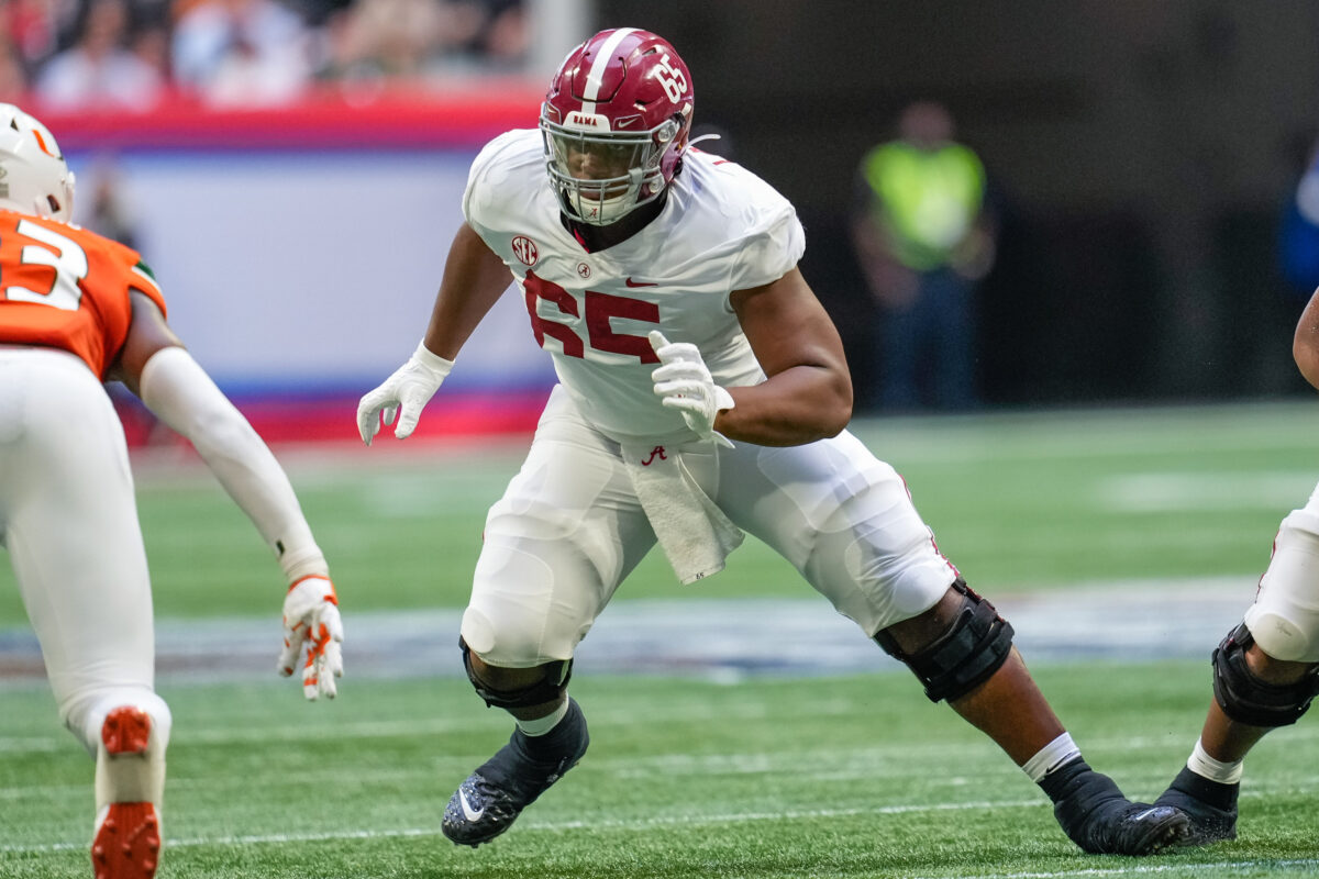 Instant 2024 NFL Draft grades: Tennessee Titans select JC Latham, OT, Alabama 7th overall