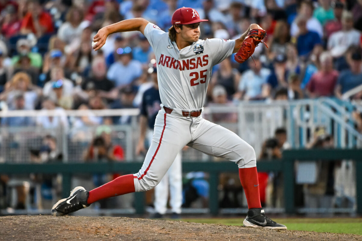 No. 2 Razorbacks bounce back for series win over No. 21 Gamecocks