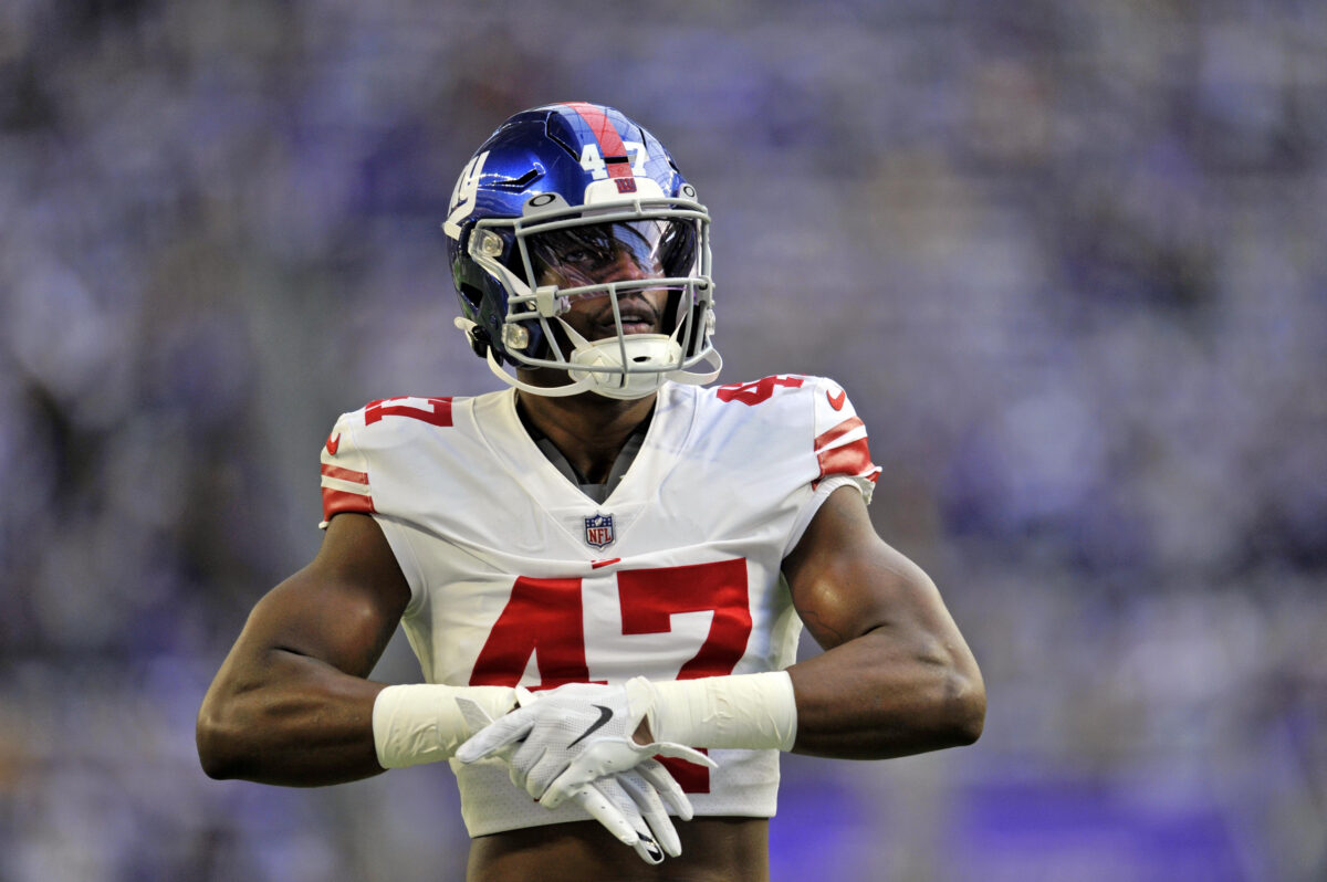 Dolphins sign former Giants special teamer Cam Brown